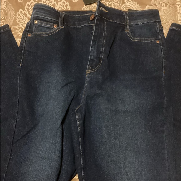 FASHION NOVA WOMEN’S HIGH WAIST SKINNY BLACK JEANS. SZ 9 $20. - Picture 3 of 5